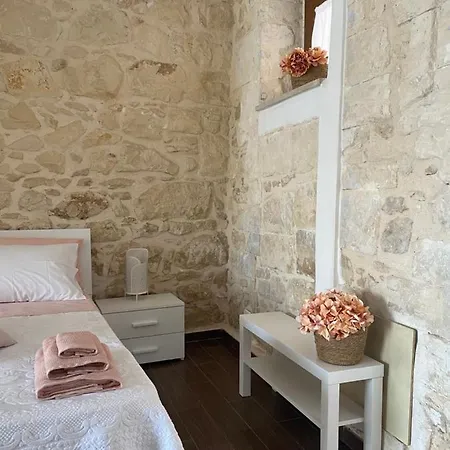 Mary Sicily Deluxe Gasthof Ragusa