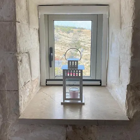 Mary Sicily Deluxe Ragusa